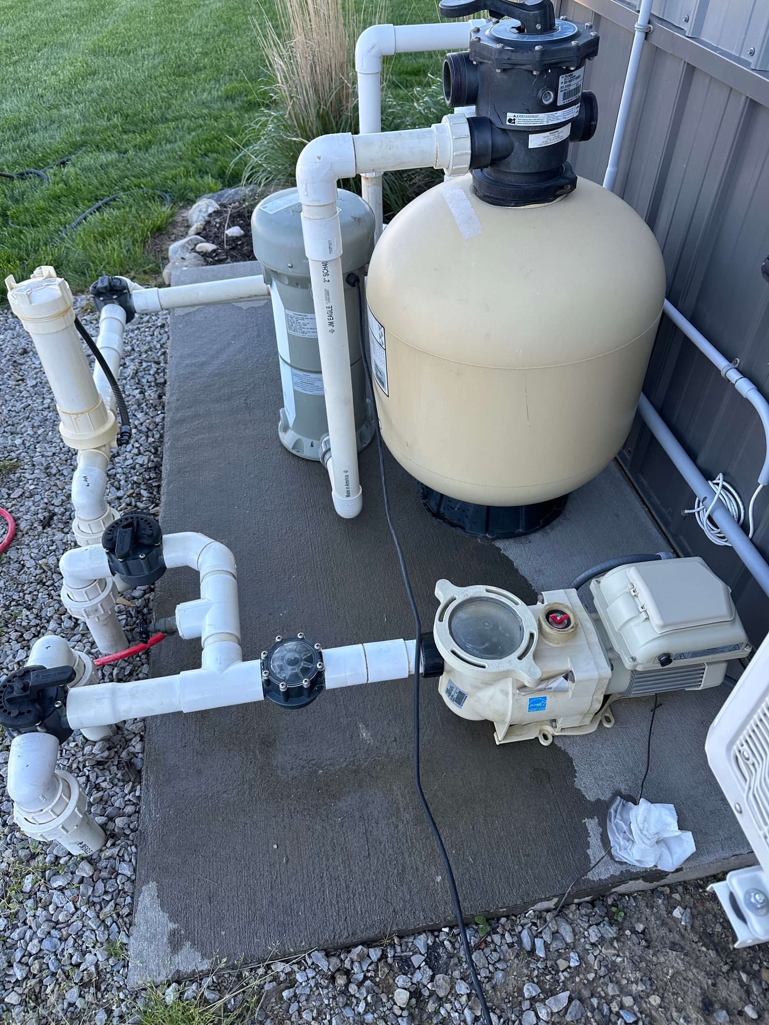 Outdoor pump and filter installation